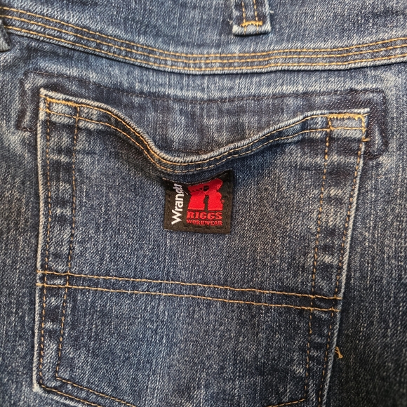 Wrangler® RIGGS Workwear® Advanced Comfort Five Pocket Jean Sz 38W X 32L - Picture 7 of 7